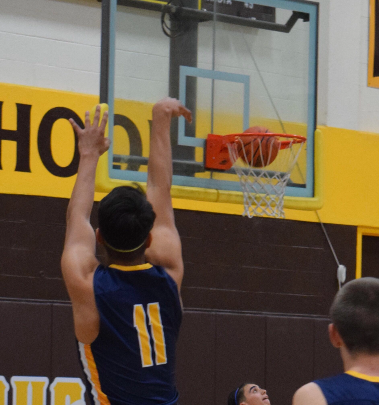 Taking their shot: Mexican players train at NM high school