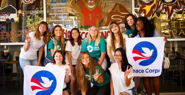 New program eases students into Peace Corps