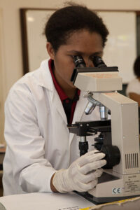 400px Second Year Medical Students From The Upng School Of Medicine And Health Science. Port Moresby General Hospital, Png. (10720656736)
