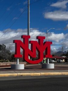 Unm Sign