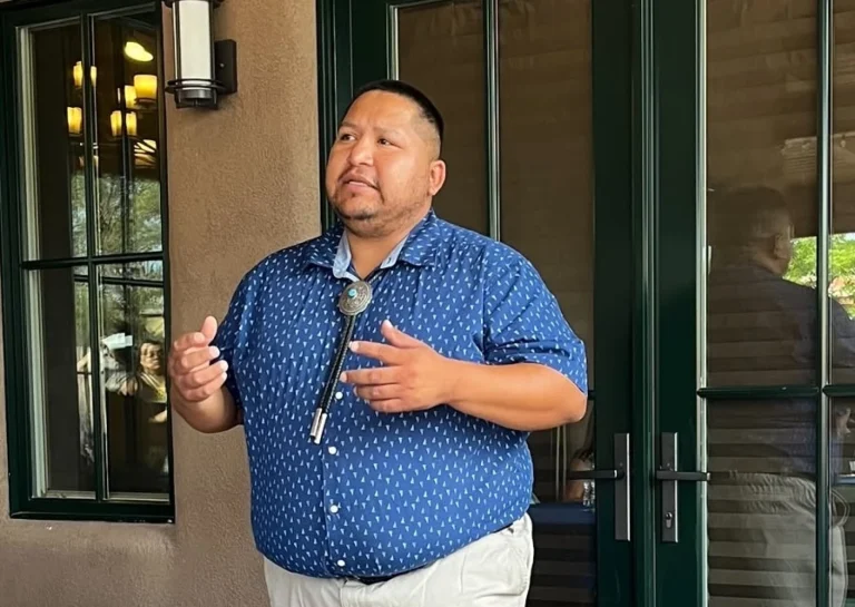 Hernandez escorts himself out of state house race after hotel debacle