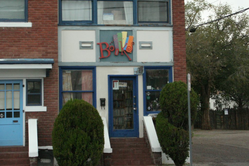 Downtown Books' storefront